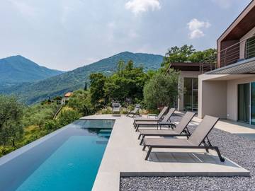 Villa per 10 Persone in Comune di Riva di Solto, Prealpi Bergamasche Orientali, Foto 2