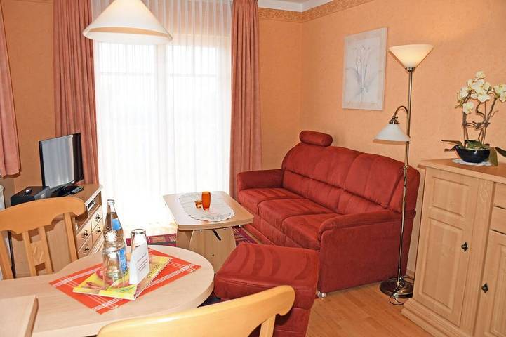 Villa für 2 Personen, mit Garten und Balkon auf Rügen - 4