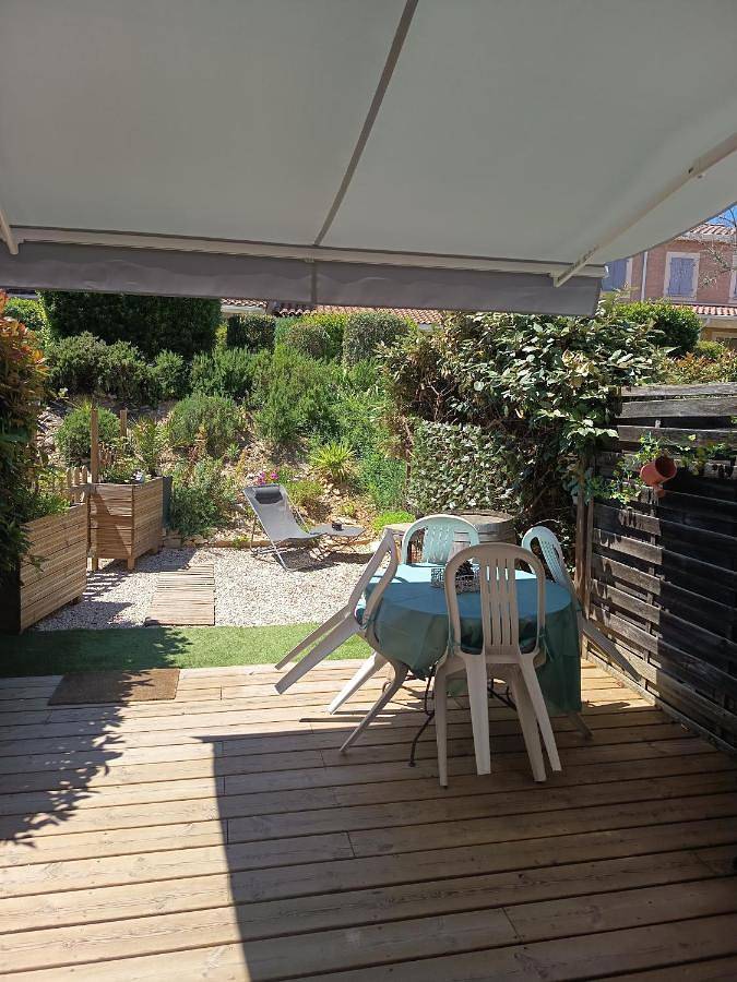 Location de vacances pour 4 personnes, avec jardin ainsi que piscine et vue à Calvisson - 4