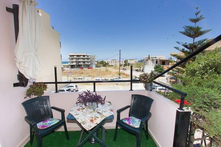 Gîte pour 5 personnes, avec jardin dans Amoudara - 2