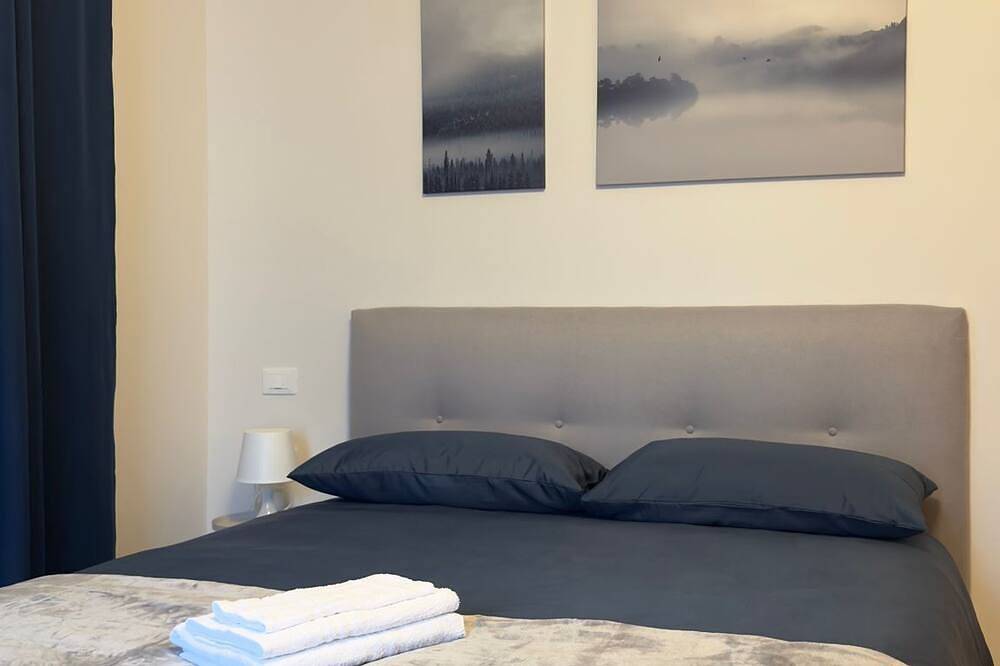 Ganze Wohnung, Lakefront In The Historic Center in Trevignano Romano, Braccianosee