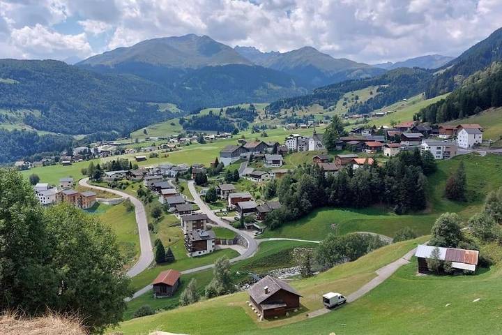 Ferienwohnung für 6 Personen, mit Balkon und Terrasse sowie Pool und Sauna