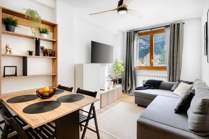 Gîte pour 4 personnes, avec vue et piscine à Canfranc - 2