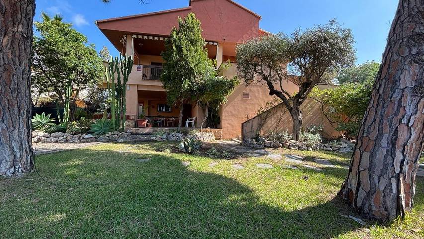 Chalet para 10 personas, con piscina además de balcón y vistas en Bajo Penedés - 2