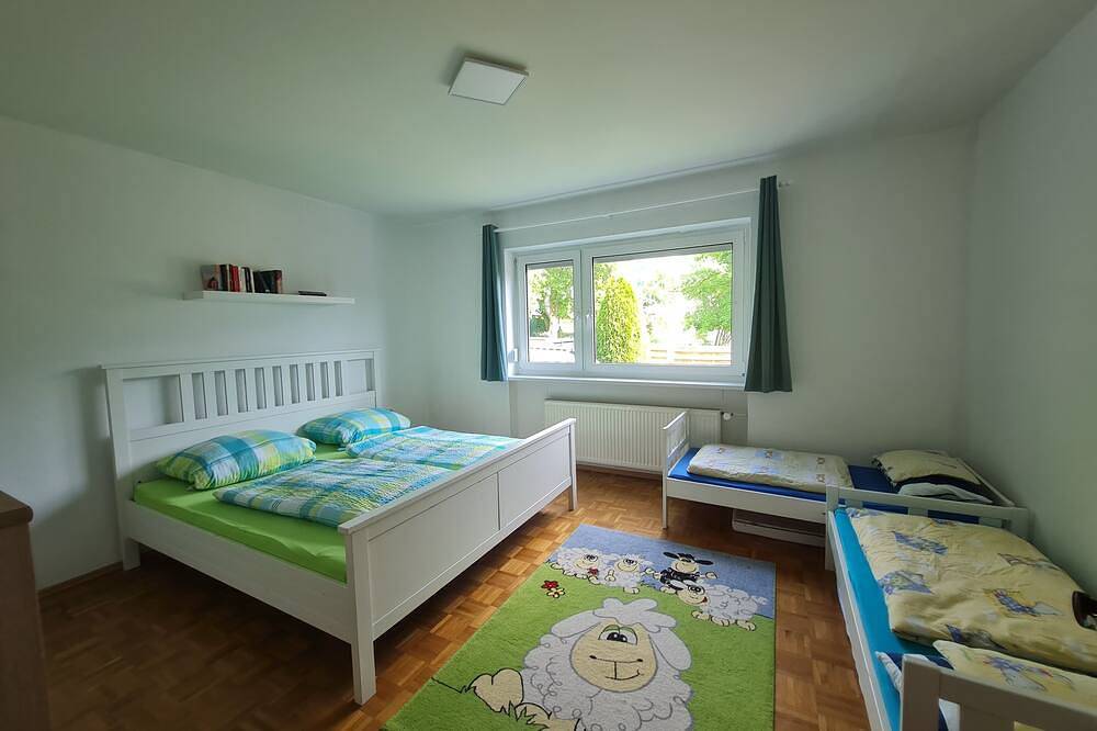 Apartamento inteiro, Vacation apartment Lusen on the ground floor for up to 5 people with a fantastic mountain view in Frauenau, Baviera Oriental