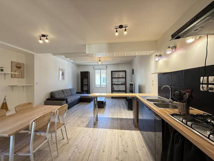 Gîte pour 6 personnes, avec Terrasse ainsi que Bassin pour enfant et Vue à Moirans
