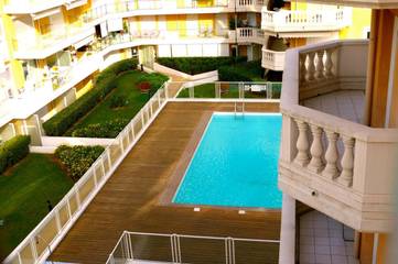 Gîte pour 2 personnes, avec piscine et jardin dans Plage Magnan