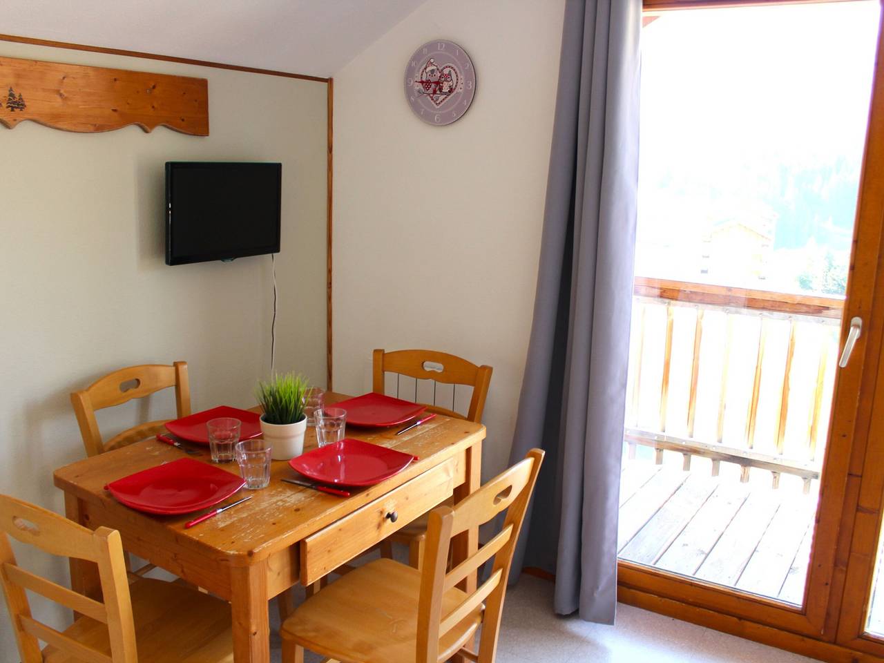 Apartamento entero, 2 piezas, 4 pers, balcón sur, cerca de pistas y comercios in Saint-Étienne-en-Dévoluy, Dévoluy (comuna)