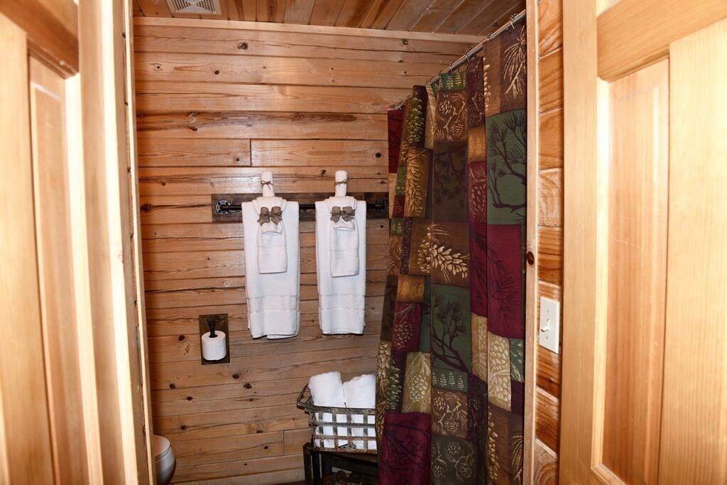 Link-N-Log: Wo die Natur auf Sie wartet! in Broken Bow Lake