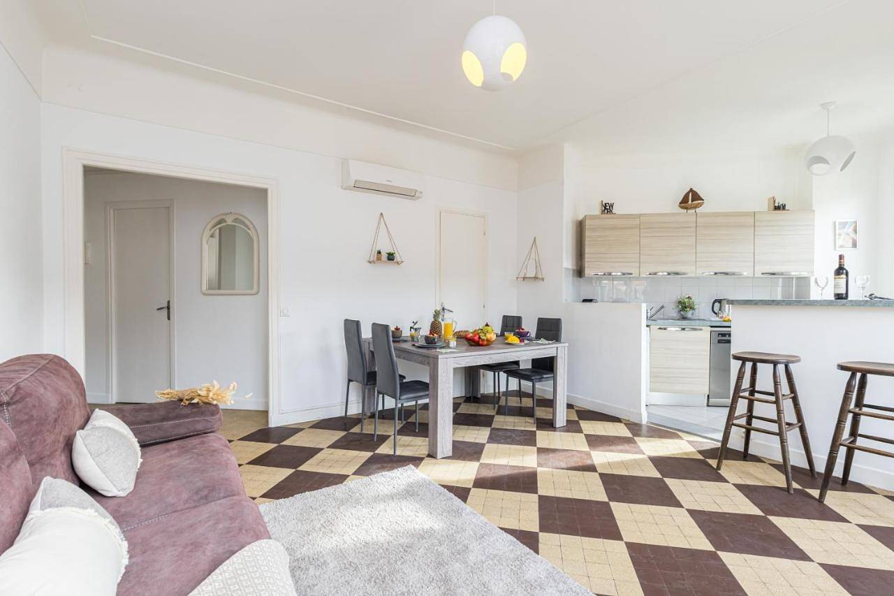 Appartement entier, Apartment with Terrace in Villefranche-sur-Mer, Côte méditerranéenne (France)