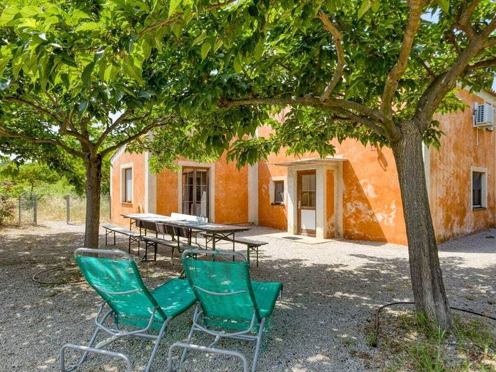 Location de vacances pour 8 personnes, avec terrasse à Aspiran