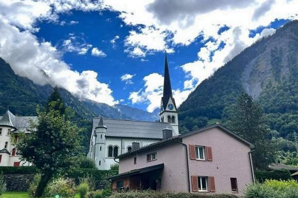 Family-friendly vacation home next to the Braunwaldbahn in Glarus Süd, Canton of Glarus