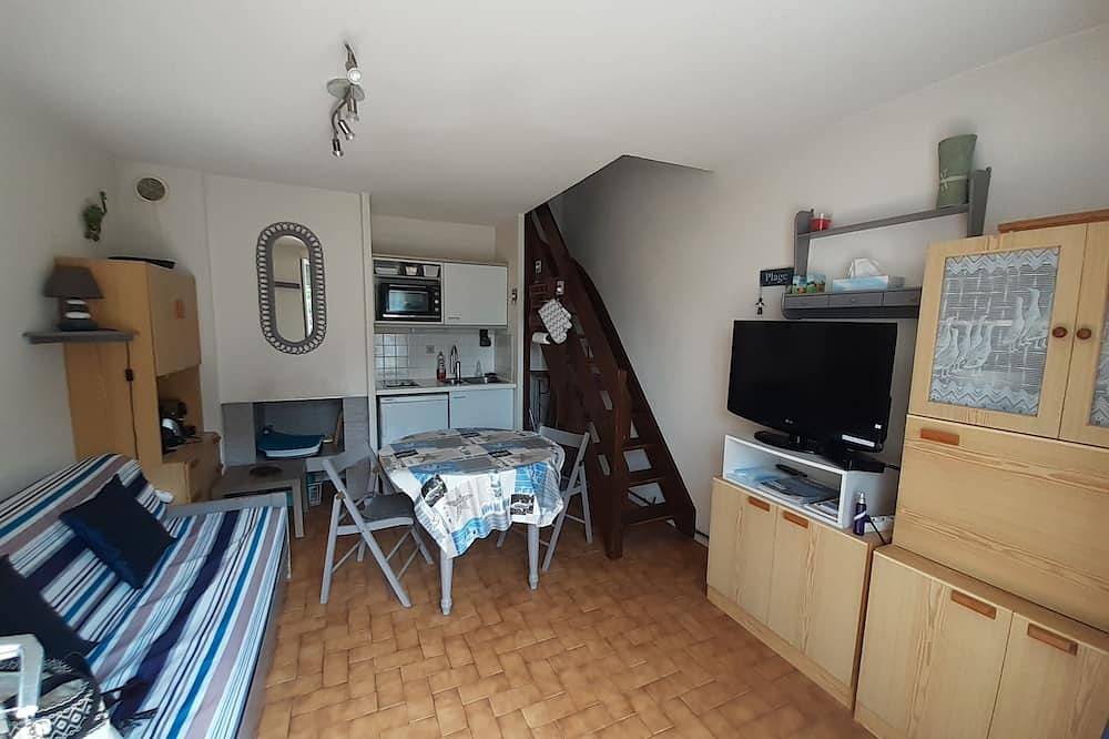 5 mins walk from the beach, cottage with private garden in Villers-sur-Mer, Lisieux (Região)