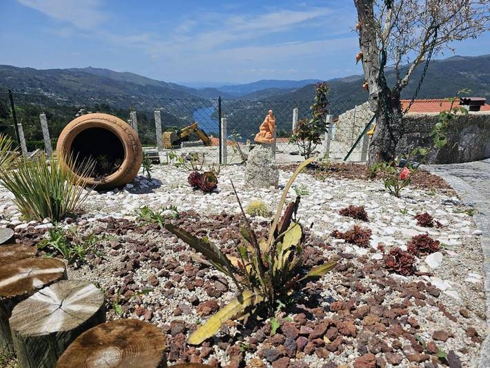 Location de vacances pour 3 personnes, avec vue ainsi que piscine et jardin dans Caniçada - 3