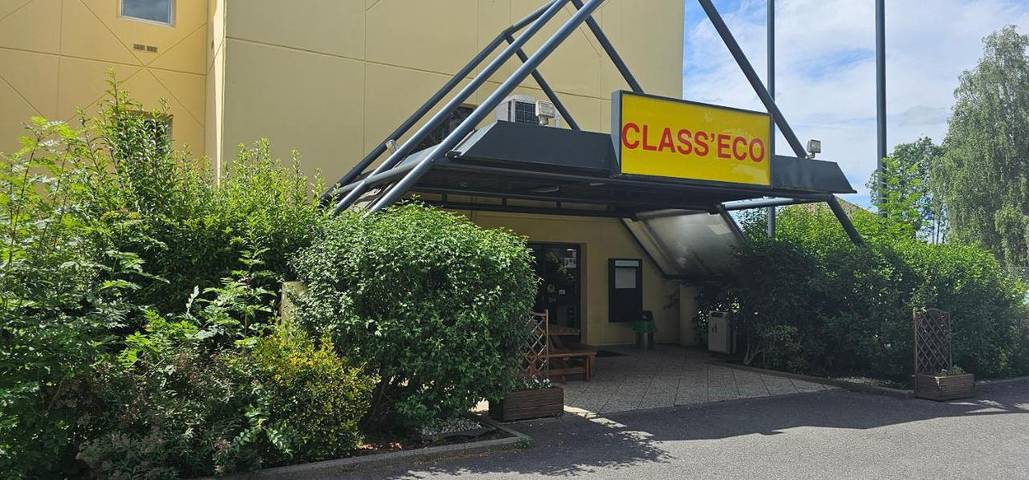 Hôtel pour 3 personnes, avec Terrasse et Jardin dans Gosselies