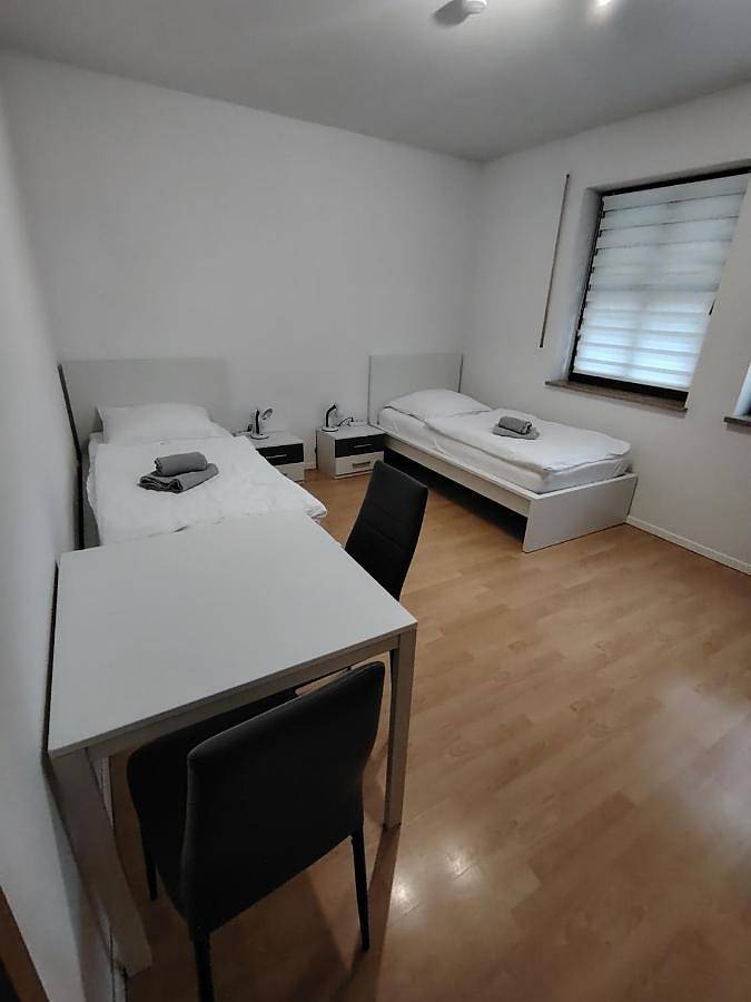 Ferienwohnung für 4 Personen, mit Balkon und Terrasse sowie Garten in Strullendorf