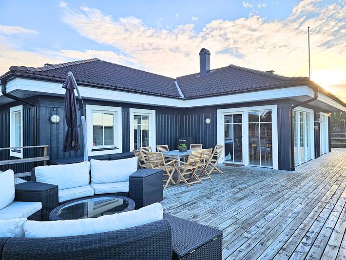 Ferienhaus für 8 Personen, mit Whirlpool und Sauna sowie Garten und Terrasse - 1