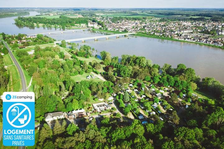 Camping pour 5 personnes, avec bassin pour enfant dans Loiret