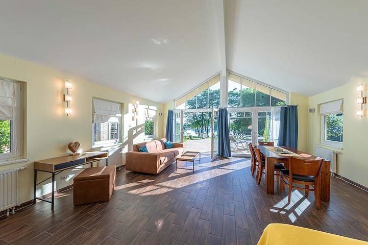 Ferienhaus für 4 Personen, mit Terrasse und Garten sowie Sauna