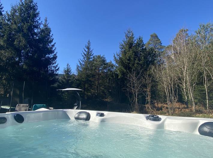Maison de campagne pour 4 personnes, avec jardin ainsi que terrasse et jacuzzi à Thiéfosse