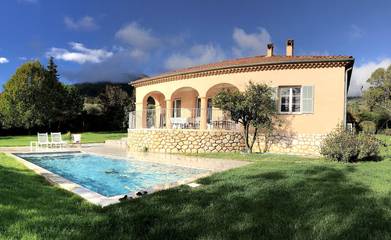 Ferienhaus für 6 Personen, mit Terrasse und Garten in Vence