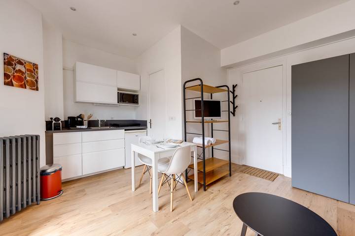 Gîte pour 2 personnes, avec balcon dans Office De Tourisme Lac D Annecy Rive Plein Soleil - 3