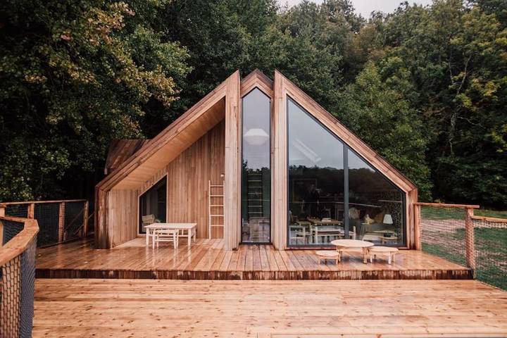 Location de vacances pour 6 personnes, avec Terrasse et Jardin ainsi que Piscine et Vue dans Tourouvre-au-Perche