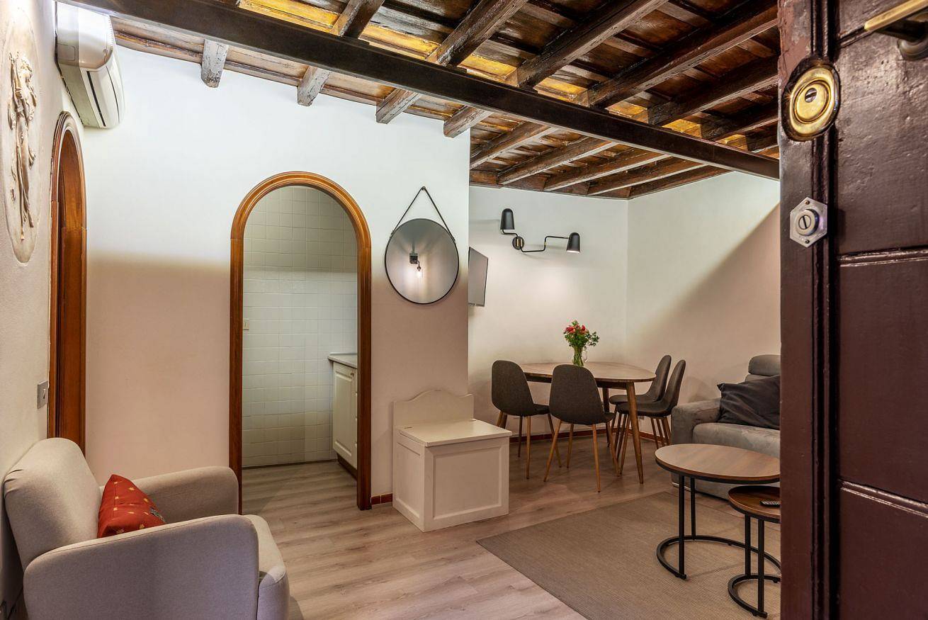 Ganze Wohnung, Ferienwohnung für 4 Personen mit Balkon/Terrasse in Rom Zentrum, Rom