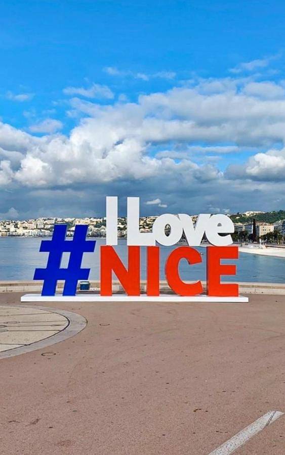 Location de vacances pour 2 personnes, avec vue et balcon, animaux acceptés dans Opera De Nice - 2