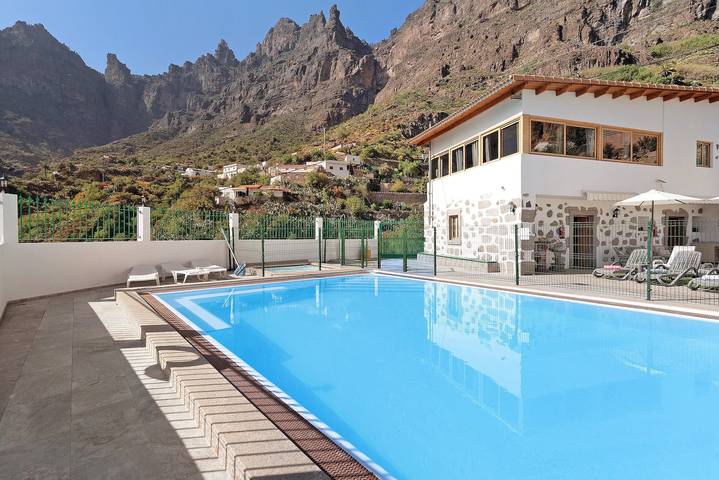 Casa de vacaciones para 16 personas, con Jardín además de Piscina para niños y Vistas al lago en San Bartolomé de Tirajana