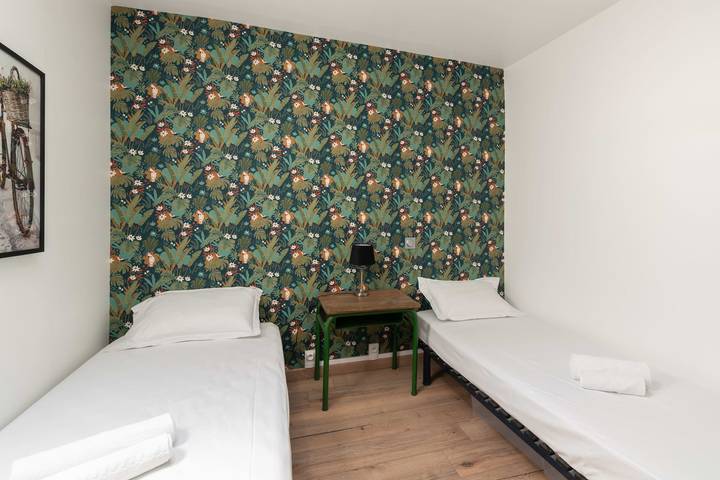 Location de vacances pour 8 personnes, avec terrasse et jardin dans Port de Gourmalon - 4