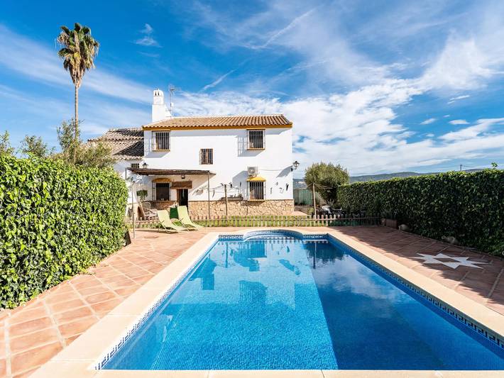 Chalet para 8 personas, con jardín en Antequera