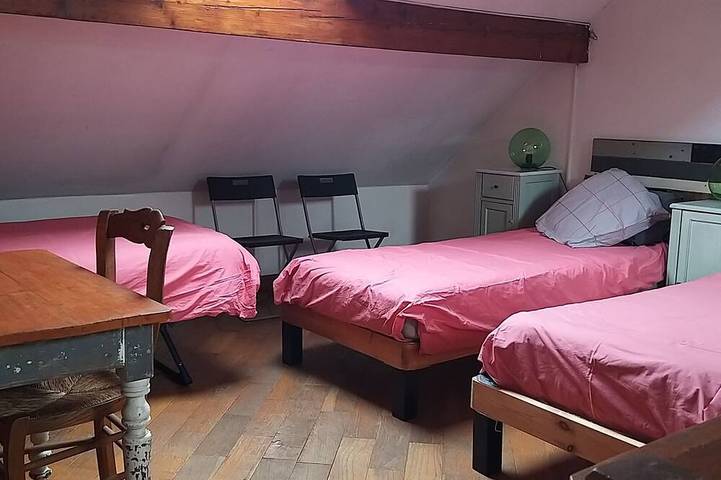 Entire apartment, Bright Duplex in Lille-Wazemmès in Wazemmes (Lille), Lille