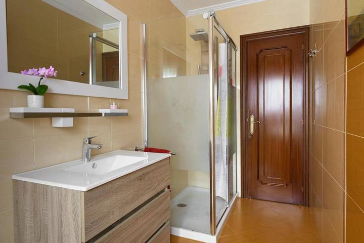 Chalet para 4 personas, con jardín y piscina en Cantabria - 2