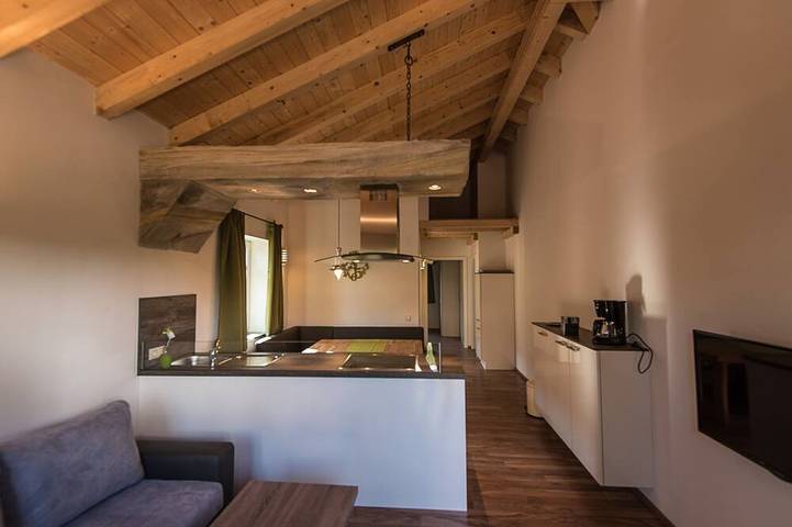 Ferienwohnung für 4 Personen, mit Pool und Garten sowie Sauna und Terrasse in Kindenheim