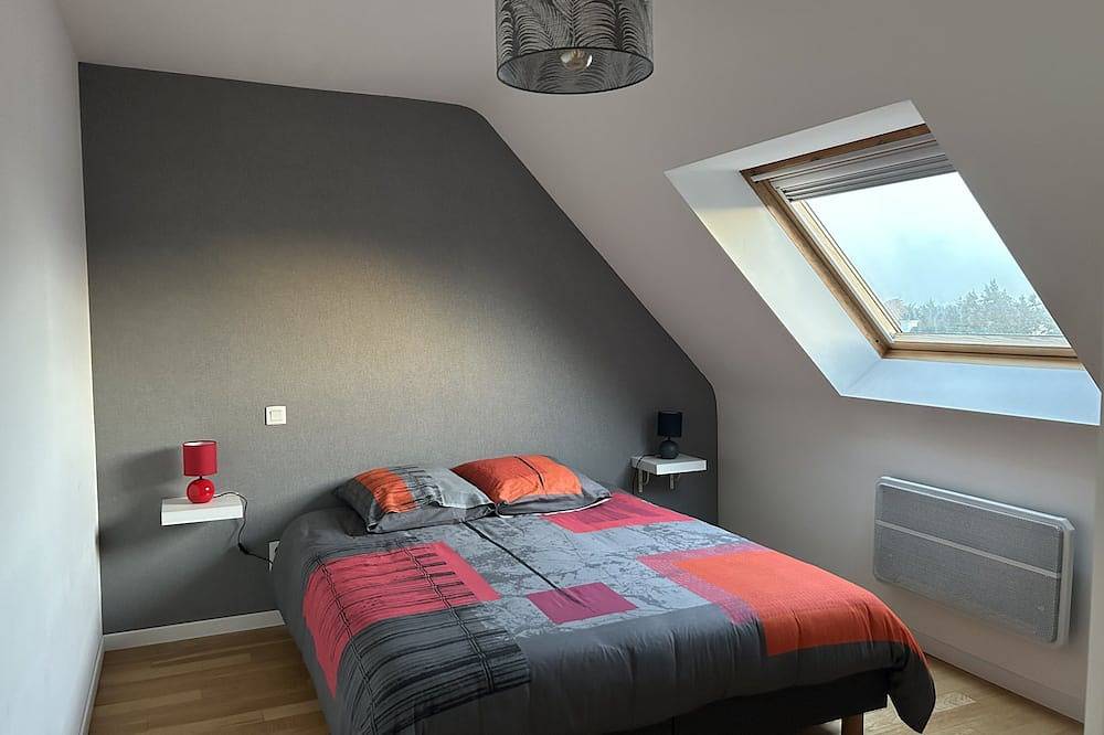 Maison Avec Piscine, 4 Chambres - 10 Personnes in Plouharnel, Côte des Mégalithes