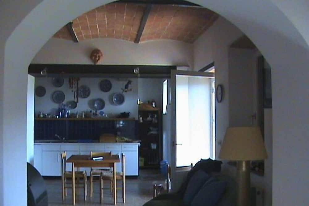 Villa / country house with panoramic views 80 km from Rome in Terni Province