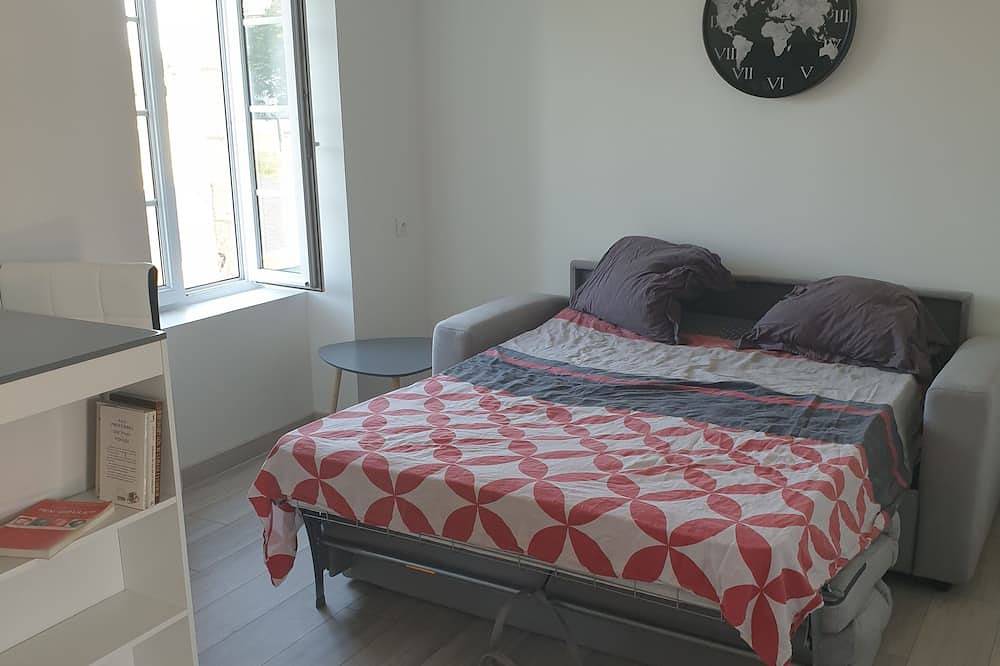 Appartement entier, Studio meublé in Montaigu-Vendée, Vallée de la Loire
