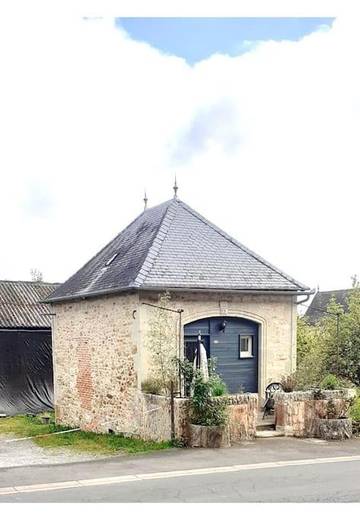 Gîte pour 2 personnes, avec terrasse et jardin à Béduer