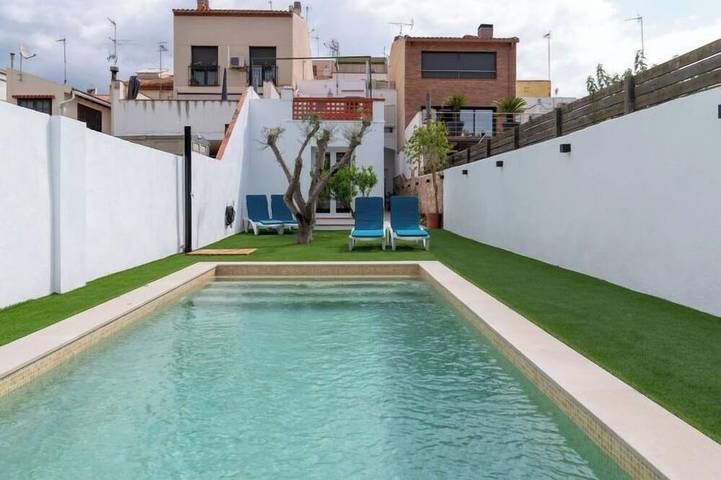 Maison de vacances pour 7 personnes, avec terrasse ainsi que piscine et jardin - 1