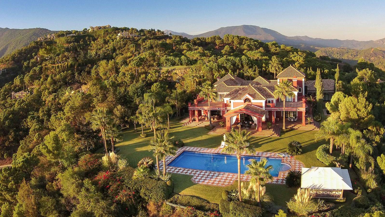 Villa Mirador in El Madronal, Benahavís