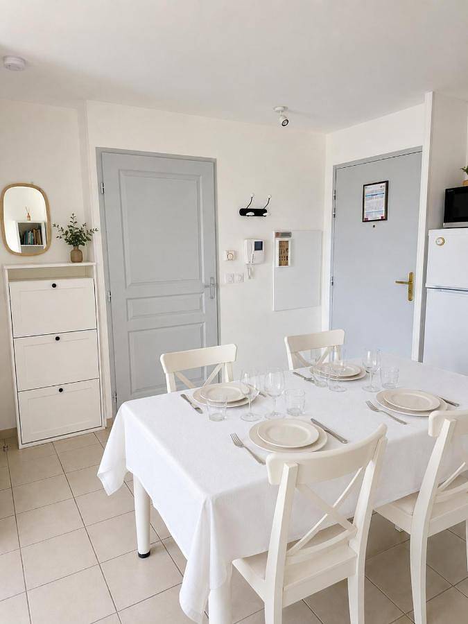 Gîte pour 4 personnes, avec vue ainsi que jardin et piscine dans Thermes de Gréoux les Bains - 2