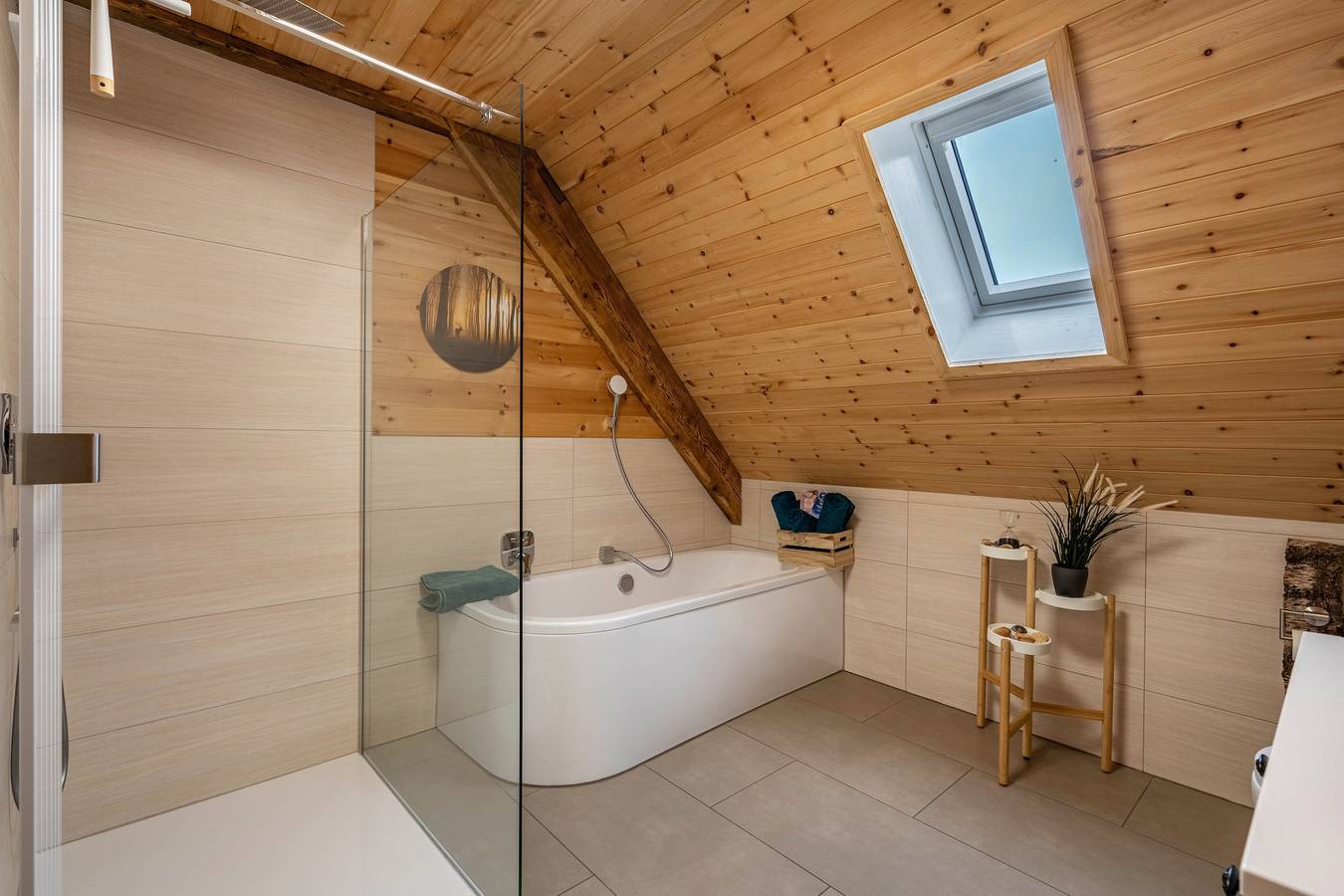Ganze Wohnung, Ferienwohnung 'Schwarzwald Chalet - Karlshütte' mit Bergblick, privater Terrasse und Wlan in Gütenbach, Südschwarzwald