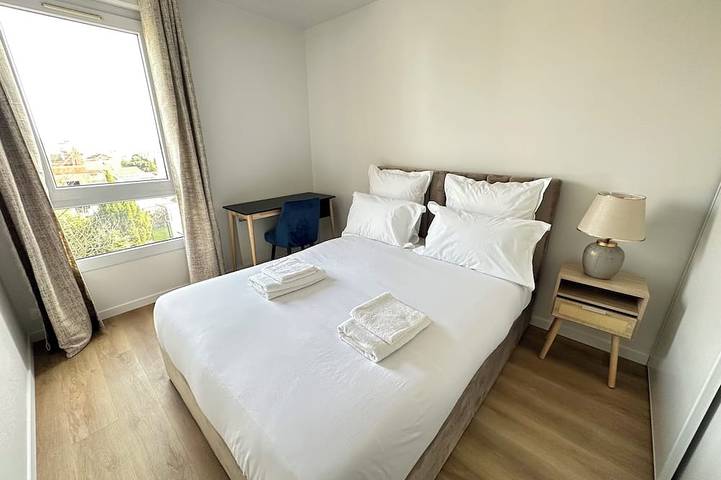 Appartement entier, Appartement rénové 2 chambres, 6 couchages Parking gratuit 10 min Orly in Athis-Mons, Essonne