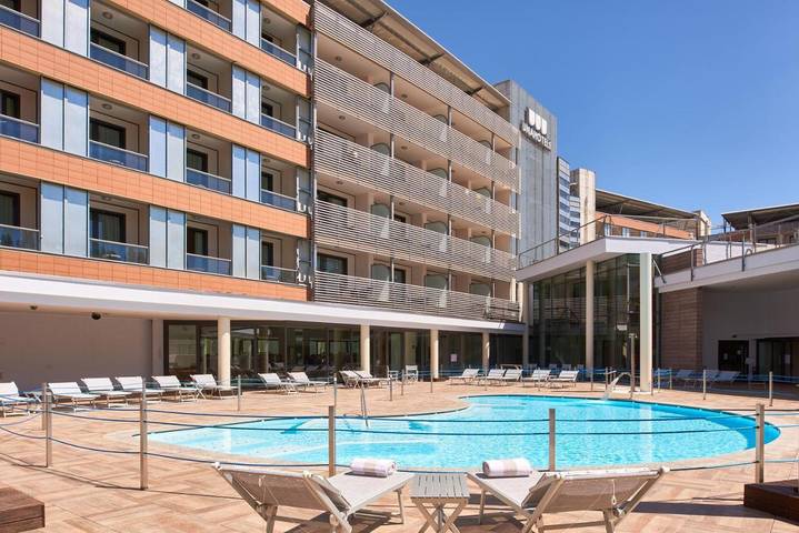 Hotel für 3 Personen, mit Balkon und Terrasse sowie Garten und Pool in Varese