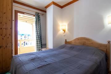 Chalet for 8 People in Saint-Martin-de-Belleville, Vanoise National Park, Photo 1
