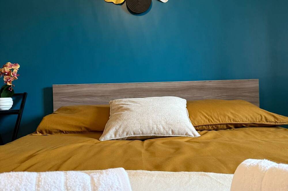 Appartement entier, T3 Cosy & Chic Moderne Centre Proche Gare De Mantes La Jolie in Mantes-la-Jolie, Yvelines
