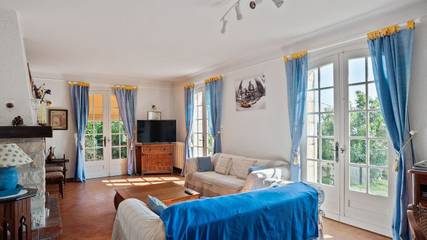 Villa pour 8 Personnes dans Vélines, Périgord Pourpre, Photo 1