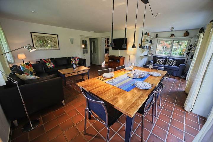 Ferienhaus für 6 Personen, mit Terrasse und Garten in Nebel - 4