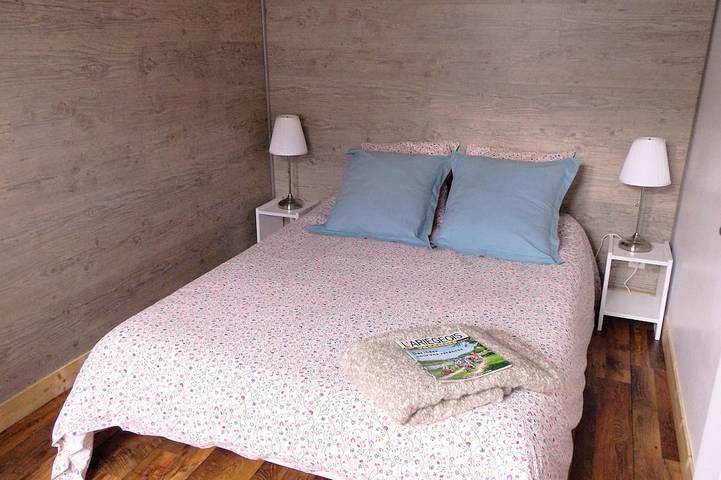 Location de vacances pour 5 personnes, avec jardin ainsi que terrasse et piscine à Seix - 2